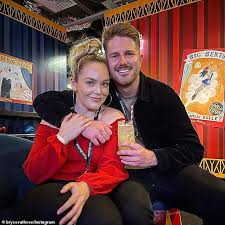 @lissrawson 👩‍ ️‍👨 because of the fun we had on our #mafs honeymoon. Mafs Bryce Ruthven And Melissa Rawson Let Slip Their Twins Due Date Daily Mail Online