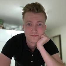 Simon Larsen (@Simseh94)