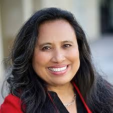 Amy Walling's Instagram, Twitter & Facebook