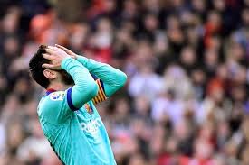 El cant del barça, es el nombre que recibe el himno oficial del fc barcelona, estrenado en 1974 con motivo del 75 aniversario del club. Asi Fue Que El Barca Perdio El Rumbo The New York Times