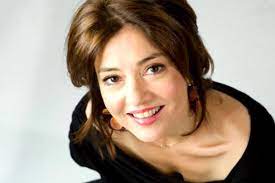 Artista a filmat recent pentru o emisiune de paste. Oana Sarbu Was Not In Love With Stefan BÄƒnicÄƒ When She Was In Liceeni Play But In Another Artist Who Was Her First Love