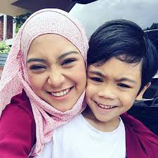 Boleh dikatakan setiap perasaan yang dirasai oleh qisya, n turut sama rasa. Suamiku Paling Sweet Akasia Tv3 Mawar Rashid Dan Adik Nik Adam Mika Facebook