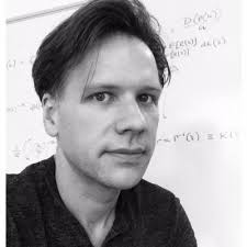 Chris Edmond (@chrisedmond)