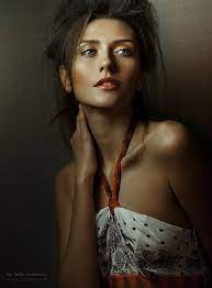 Pin By Jawn Torres On Light Matters Studio Portraits Studio Portrait Photography Portrait Photography Women