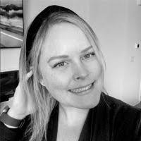 Carol Myles's Instagram, Twitter & Facebook