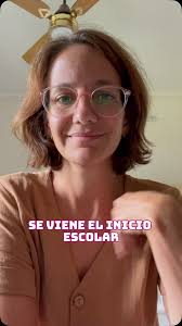 Esta ilustración que tanto transmite es parte del libro universos fugaces  que hicimos junto a: @casitas_de_papel @pilar.centeno.ilustradora  @casitas_de_papel Que la disfruten! #casa #mudanza #emocion #volar  #despedida #bienvenida