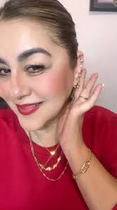 A veces pensamos que solo con aretes largos podemos elevar nuestro outfit  #aretes#pequeños#outfit#paratiiii#viralya