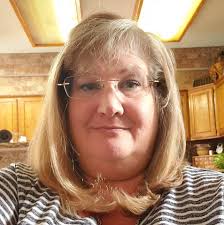 Hello fellow gardening enthusiasts! Could you help? I have a terrible  memory. I know I bought this little plant from somewhere but cannot  remember where or when. I don't recognise it... Does