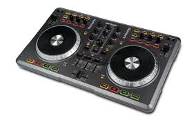 Cdjs & usb players 32. Mixtrack Numark