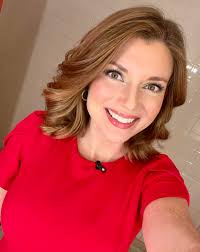 Shoutout to everyone spending their Labor Day laboring! 🇺🇸 Catch me solo 