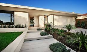 50 Modern Front Yard Designs And Ideas Modern Front Yard Front Yard Garden Design Front Yard Design