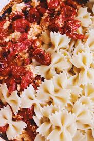 Baked Feta Pasta With Cherry Tomatoes Basil Garlic Recipe Feta Pasta Cherry Tomato Pasta How To Cook Pasta