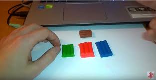 Ok Google какие цвета нужно смешать чтобы получился коричневый Slepit Korichnevyj Cvet Iz Plastilina Sdelat Myagkuyu Massu