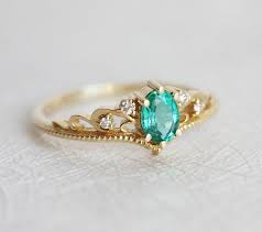 Jacqueline 0.4 ct Oval Emerald Diamond Ring – Vintage Ring | Capucinne