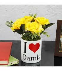 I have recently tried and tested many such products and this box of 9 roses looked very impressive, but as soon as i received the box, i met with few disappointments. Personalized I Love You Yellow Roses In Pot Personalized I Love You Yellow Roses In Pot You Can Make It Very Happy By Presenting Color Yellow