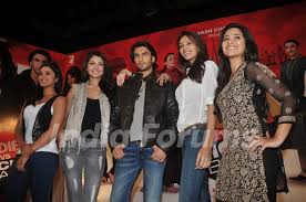 Watch ladies vs ricky bahl here: Ranveer Anushka And Cast Grace Ladies Vs Ricky Bahl Event At Yashraj Mumbai