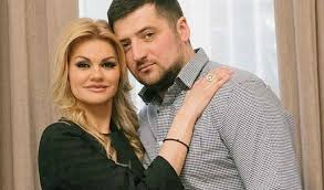 Бизнесмен сергей белоусов принял дочь ирины от первого брака и сына от второго, а в 2013 году у них родился общий ребенок. Irina Krug Biografiya Foto Muzh I Deti Zhizn Posle Smerti Kruga Rost I Ves Slushat Pesni Onlajn 2021