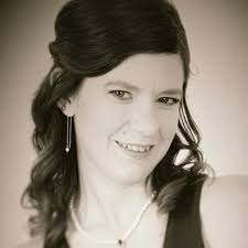 Amazon.com: The Wolves of Dullahan: 9781797957517: Bowser, Candace L.,  Blackburn, TE: 圖書