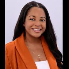 Chloe Pavlech (@Cpav15)