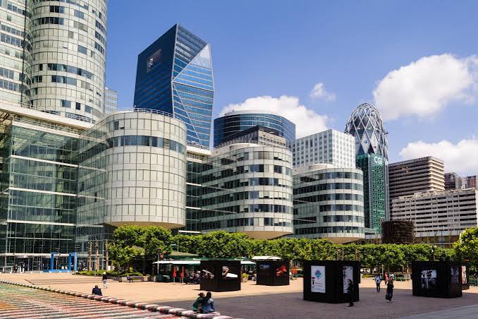 Esce International Business School campus
