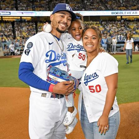 My bobblehead night was 🔥! My Baby girl Kyn threw out the first pitch and posed on the sidelines! Thank you to my wife @mrs.briannabetts and mom @dodgersmom_50 for always holding me
