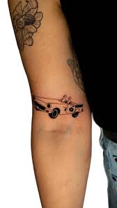 Just two duck chilling in a convertible flash for @hannahlavoy , ., ., .,  #denvertattooartist #denvertattoo #denvertattoos #denvertattooshop  #denvertattooartists #finelinetattoo #mashroomstudios