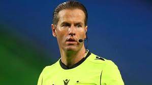 Danny desmond makkelie is a category 2 referee who got his fifa badge in 2011. Law 5 The Referee Referee Makkelie Relishing Big Cologne Date