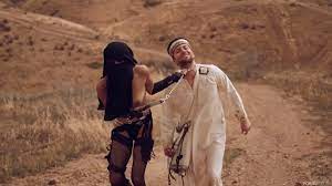 Free Arab girl fucking her slave Porn Video HD
