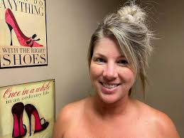 Look how pretty Allison is !!!