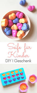 Für das naturseite selber machen gibt es ein einfaches rezept anleitung naturseife herstellung: Seife Fur Kinder Selber Machen Diy Mit Lebensmittelfarben Und Kokosol Seife Selber Machen Rezept Seife Selber Machen Selber Machen