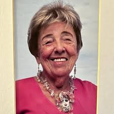 Olivia Condon's Instagram, Twitter & Facebook