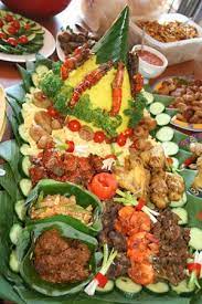 Nasi Tumpeng Komplit Indonesian Cuisine Food Indonesian Food