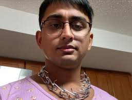 Senior Shoutout Sunday!!! This week we have Mr. VP himself Ohm Patel! Name: Ohm  Patel Major: Biological Sciences Years