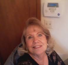 Does anyone know the Everett Combs Family from Hindman Kentucky?