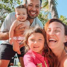 Hello, My plane arriving around 10:00 pm where do you advise me to sleep  until I am picked up the next day around 10:00 am by a volunteer  organization? Thks 😊