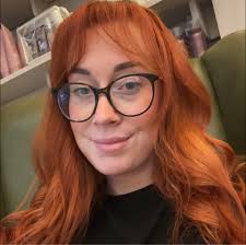 looking for a hairdresser with availability this week for a full head of  highlights x