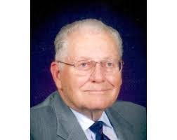 Robert Windle's Instagram, Twitter & Facebook