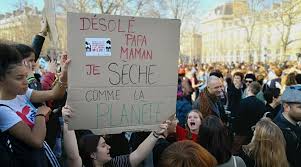 Liège pour le climat, c'est donc un groupement de citoyen.ne.s engagé.e.s. Desole Papa Maman Je Seche Comme La Planete Les Images Fortes De La Manifestation Des Jeunes Pour Le Climat Bio A La Une