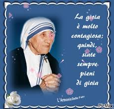 Jul 14, 2015 · presento qui di seguito una raccolta delle più belle frasi, citazioni, aforismi e poesie di madre teresa di calcutta, con alcuni inediti in lingua italiana. Madre Teresa Di Calcutta Picmix