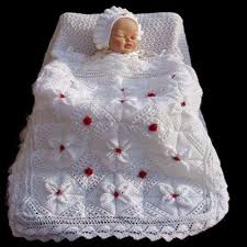 Beyaz Tulumlu Bebek Battaniyesi Orgu Orgubahcem Bebek Battaniyeleri Bebek Battaniyesi Modelleri Kiz Bebek Tig