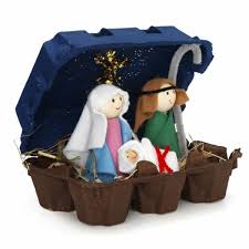 Einfache bastelideen mit bommeln in den weihnachtsfarben. Osterdeko Basteln Ausgefallene Deko Aus Eierschachteln Basteln Weihnachten Basteln Krippe Basteln Weihnachten Basteln Weihnachten Winter