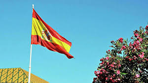 Все это наследие нашло свое отражение в государственных символах испании. Flag Ispanii Opisanie Istoriya Simvolika Cvetov