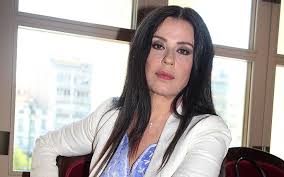 Μου λένε όλοι, «α θα γίνεις γιαγιά» και «τι ωραίο πράγμα», «καμάρι»… H Maria Tzompanakh Perigrafei Thn Kolash Poy Biwnei H Nea Yorkh Logw Koronoioy