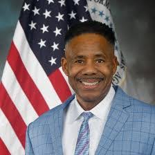 Derrick Bullock's Instagram, Twitter & Facebook