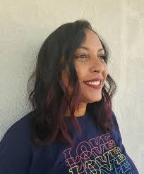 Kristy Hyde's Instagram, Twitter & Facebook