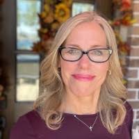 300+ "Lizzie Hanson" profiles