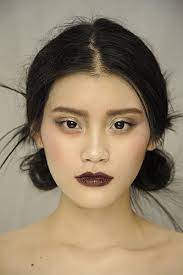 Beautiful Makeup And Updo Blonde Hair Dark Eyebrows Light Brows Dark Eyebrows