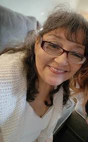 Katrina Vickers's Instagram, Twitter & Facebook