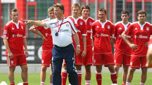 We did not find results for: Andreas Gorlitz Darum Hatte Louis Van Gaal Immer Stress Mit Den Bayern Stars Fc Bayern Munchen Sport Bild