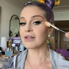 Georgina chapman and the type of plastic surgeries she has done. 4si4wp790fr3em